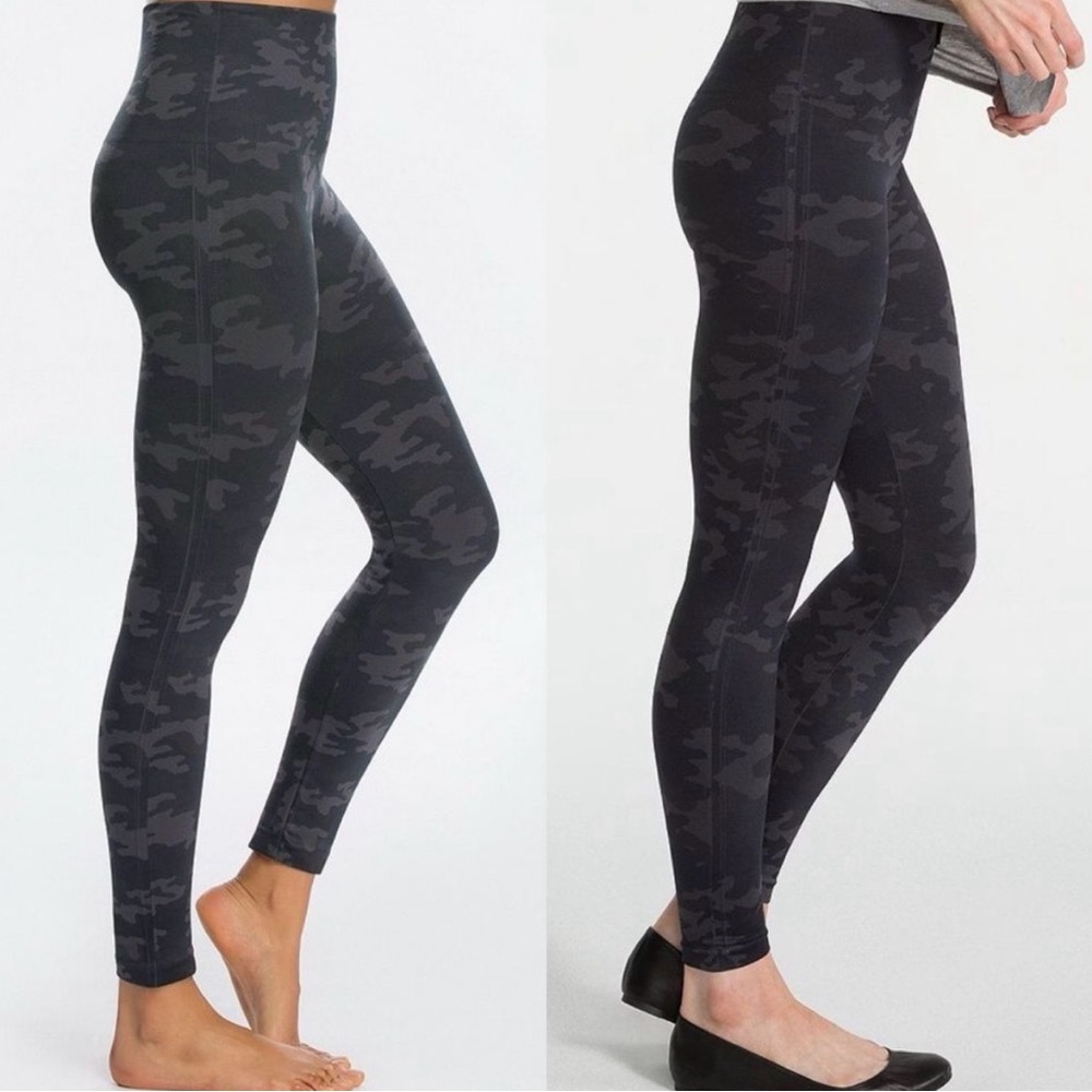 Spanx Black Camouflage Look At Me Now Leggings Size Large NWT